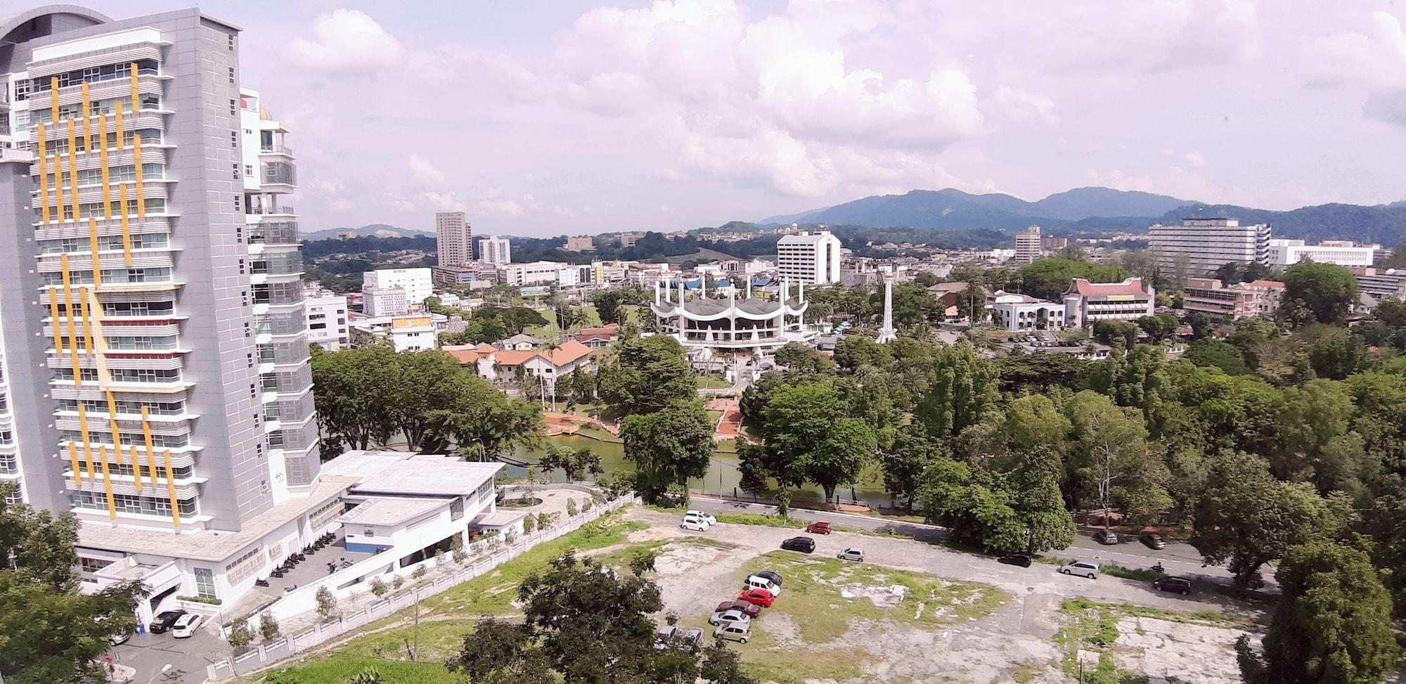 Royale Chulan Seremban Kültér fotó Aerial view of the city
