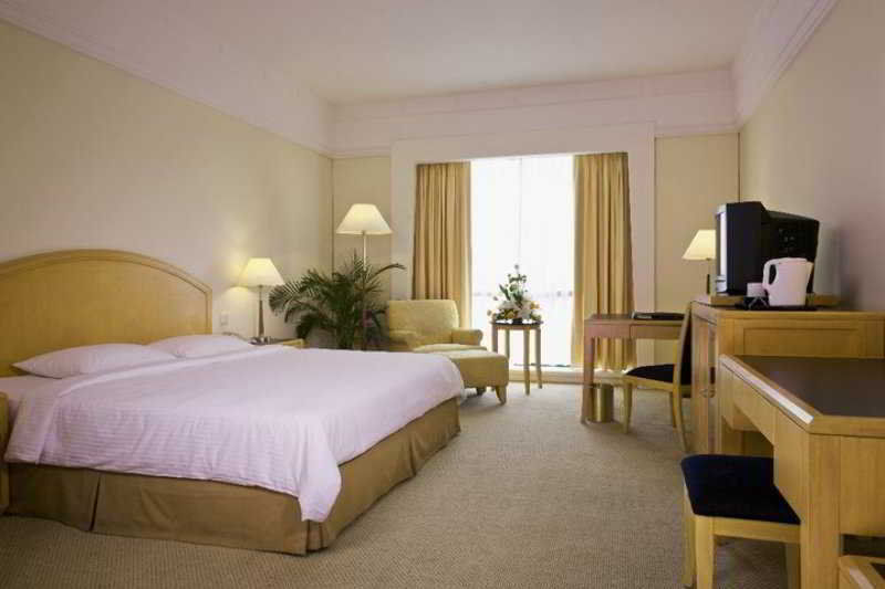 Royale Chulan Seremban Kültér fotó A room at the hotel