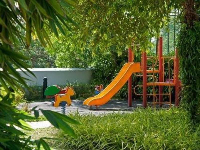 Royale Chulan Seremban Kültér fotó Playground in the park