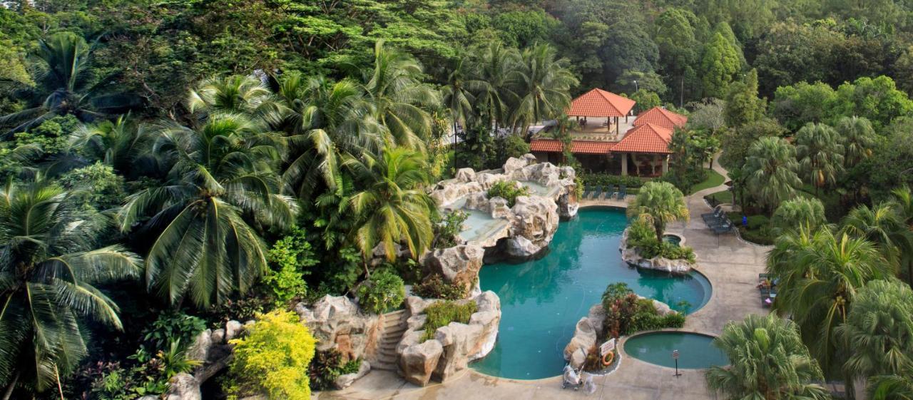 Royale Chulan Seremban Kültér fotó The Rock Pool